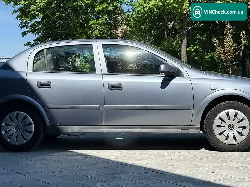 Opel Astra 2004, фото з оголошення 2 з 19, VIN Y6D0TGF6945147333