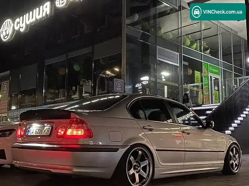 BMW 3 Series 2004, фото з оголошення 1 з 20, VIN WBAAY710X0FZ61655