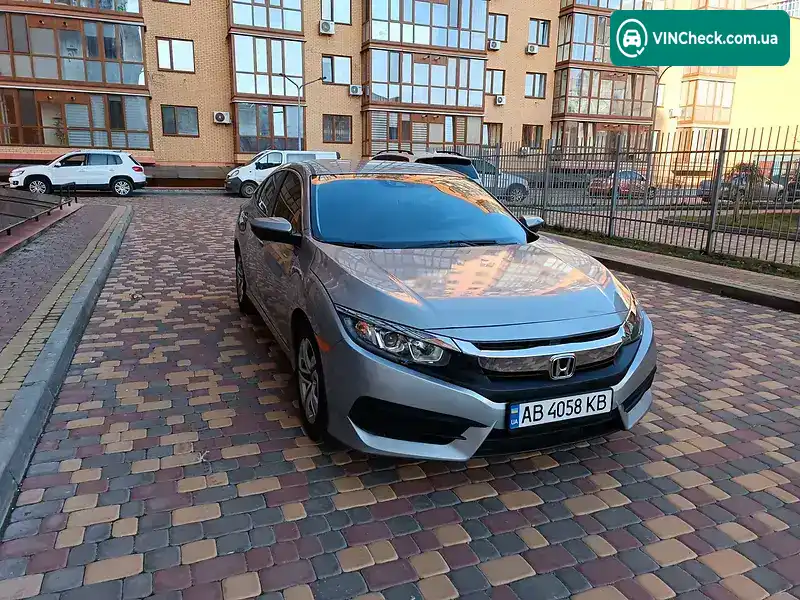 Honda Civic 2018, фото з оголошення 1 з 16, VIN 19XFC2F51JE209515