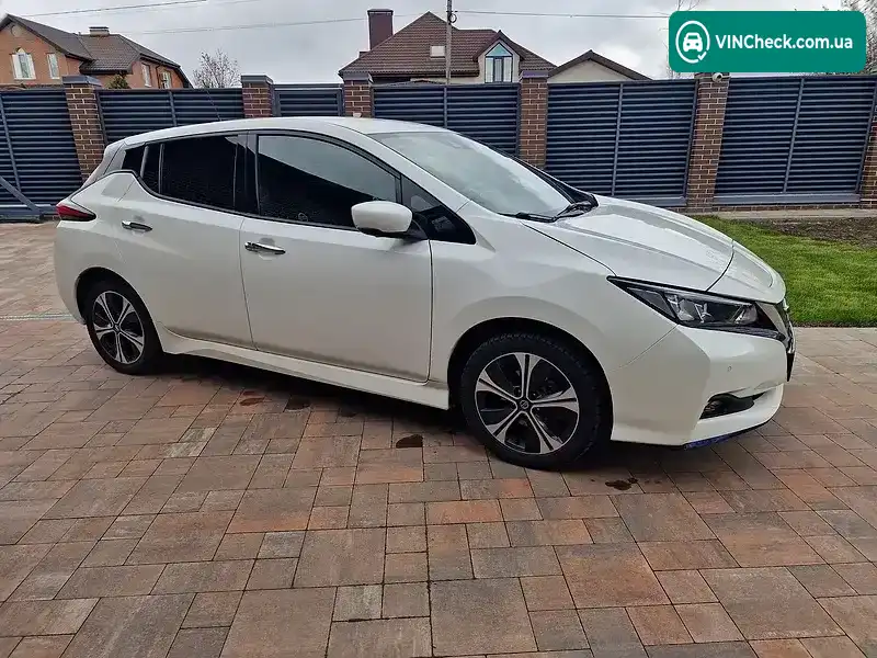 Nissan Leaf 2020, фото з оголошення 1 з 15, VIN SJNFAAZE1U0090097