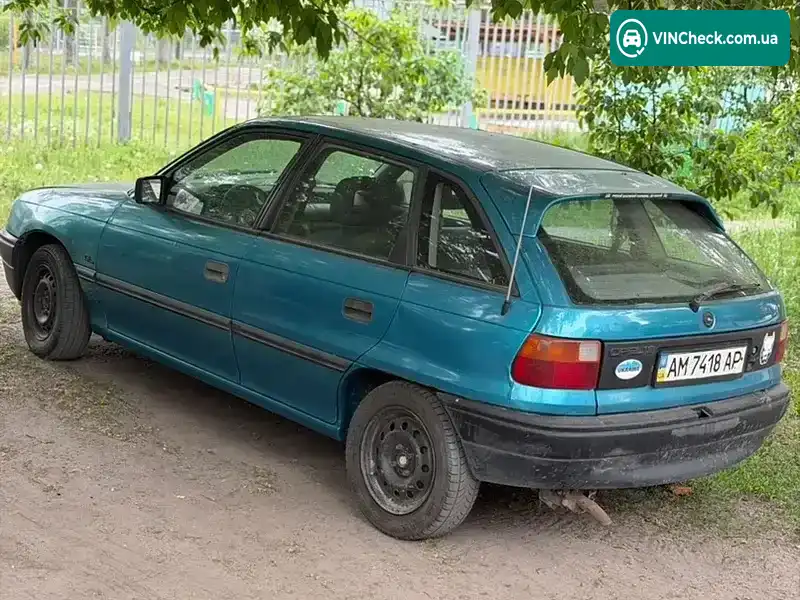 Opel Astra 1993, фото з оголошення 2 з 6, VIN W0L000058P5215235
