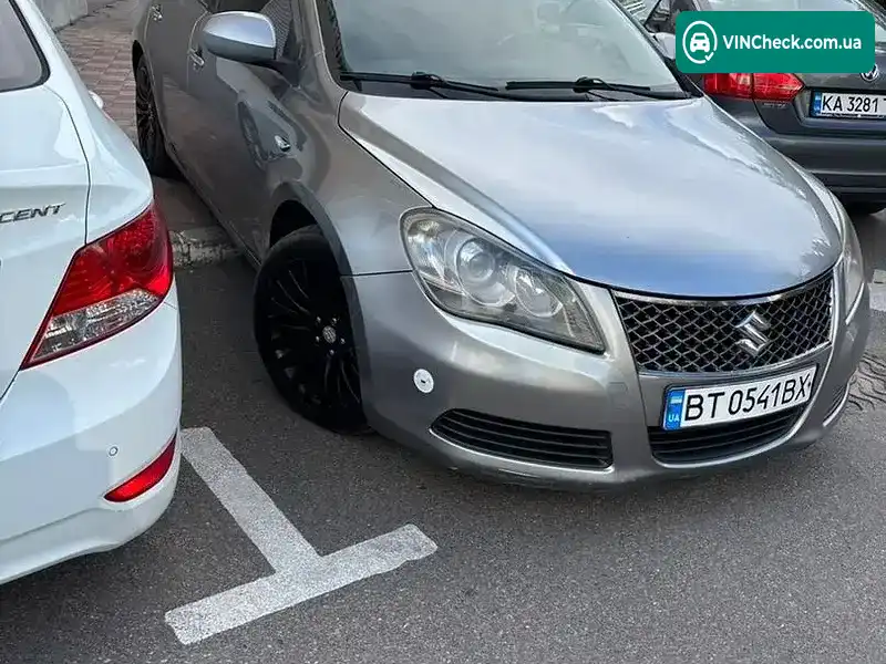 Suzuki Kizashi 2011, фото з оголошення 1 з 3, VIN JS2RF9A34C6100032