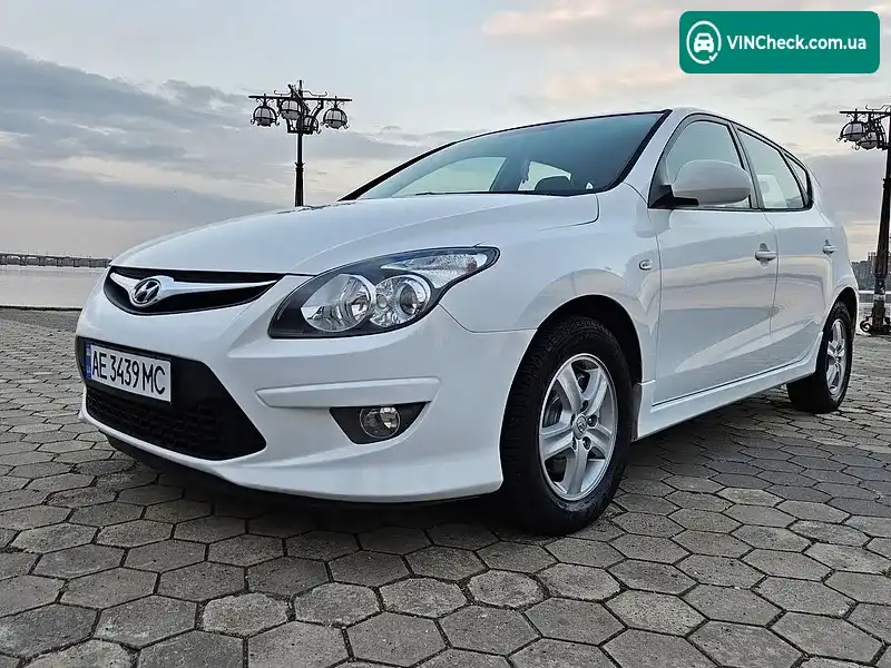 Hyundai i30 2011, фото з оголошення 2 з 20, VIN TMADB51SACJ219329
