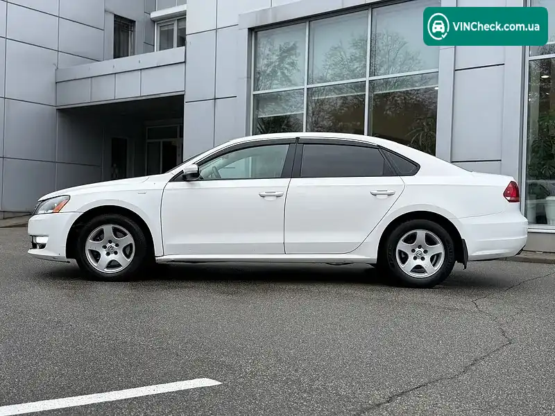 Volkswagen Passat 2014, фото з оголошення 2 з 20, VIN 1VWAT7A31FC026284