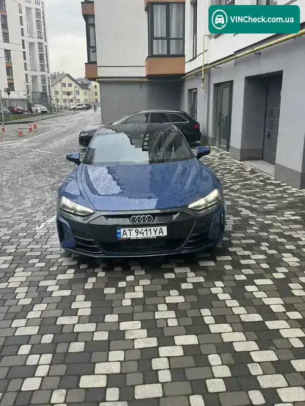 Audi e-tron GT 2021, фото з оголошення 1 з 13, VIN WAUFJBFW2N7006344