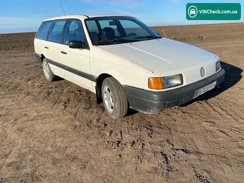Volkswagen Passat 1990, фото з оголошення 2 з 10, VIN WVWZZZ31ZLE095890