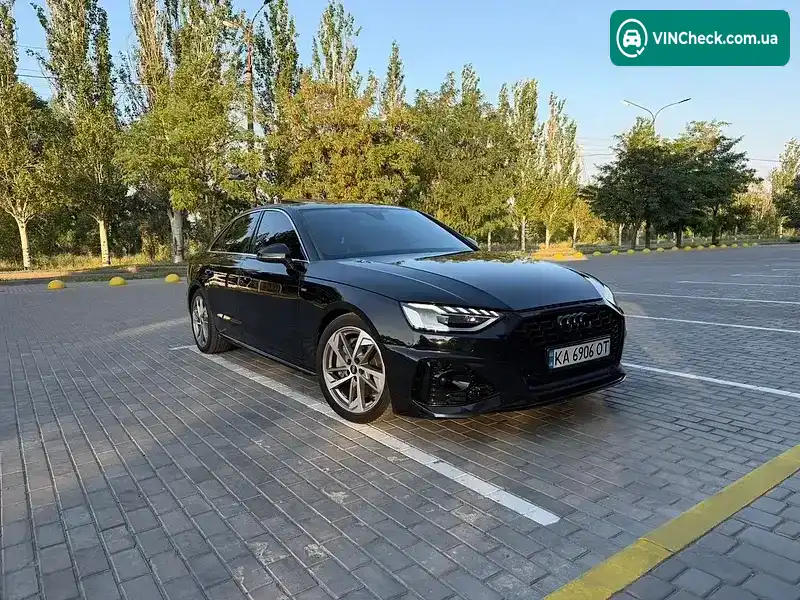 Audi A4 2021, фото з оголошення 1 з 17, VIN WAUEAAF43MN012197