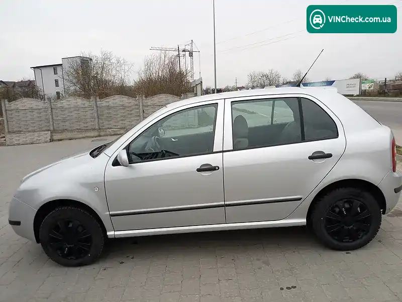 Skoda Fabia 2003, фото з оголошення 2 з 8, VIN TMBMB46Y833774581