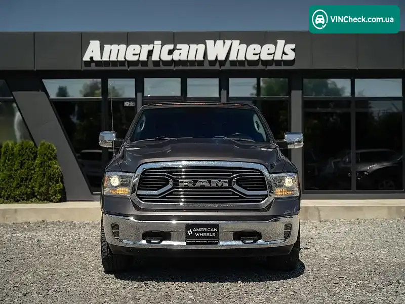 Ram 1500 2018, фото з оголошення 2 з 20, VIN 1C6RR7JM0JS349552
