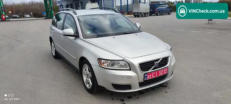 Volvo V50 2010, фото з оголошення 2 з 19, VIN YV1MW76F2A2554151