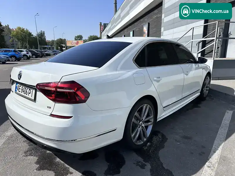 Volkswagen Passat 2017, фото з оголошення 2 з 20, VIN 1VWDT7A34HC072563