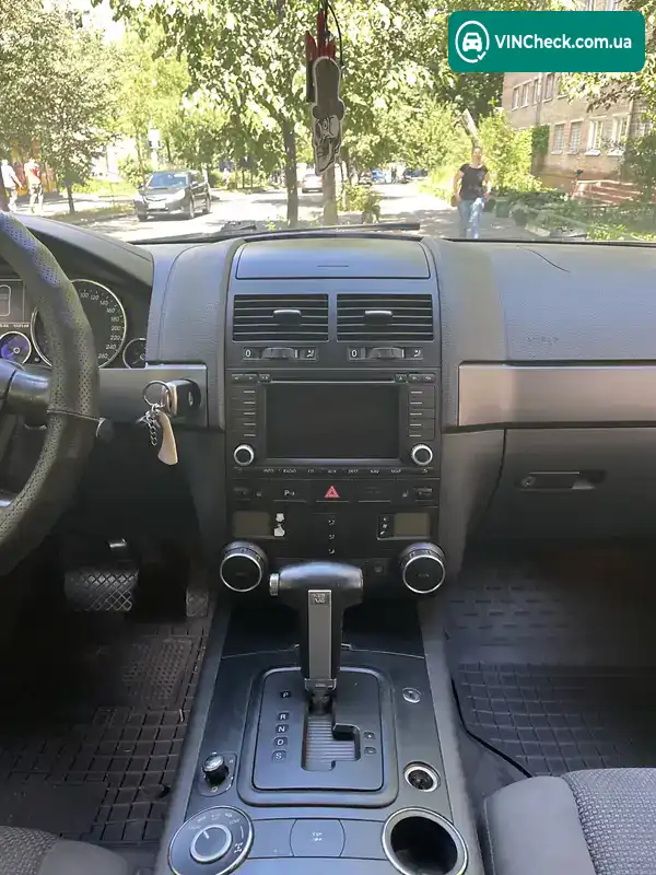 Volkswagen Touareg 2005, фото з оголошення 2 з 20, VIN WVGZZZ7LZ6D040482
