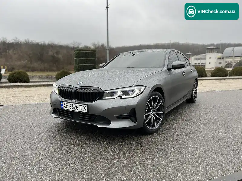 BMW 3 Series 2019, фото з оголошення 2 з 17, VIN WBA5R7C54KAJ87295