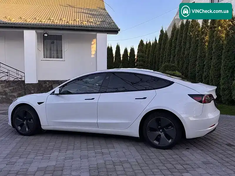Tesla Model 3 2021, фото з оголошення 2 з 21, VIN 5YJ3E1EA2MF962605