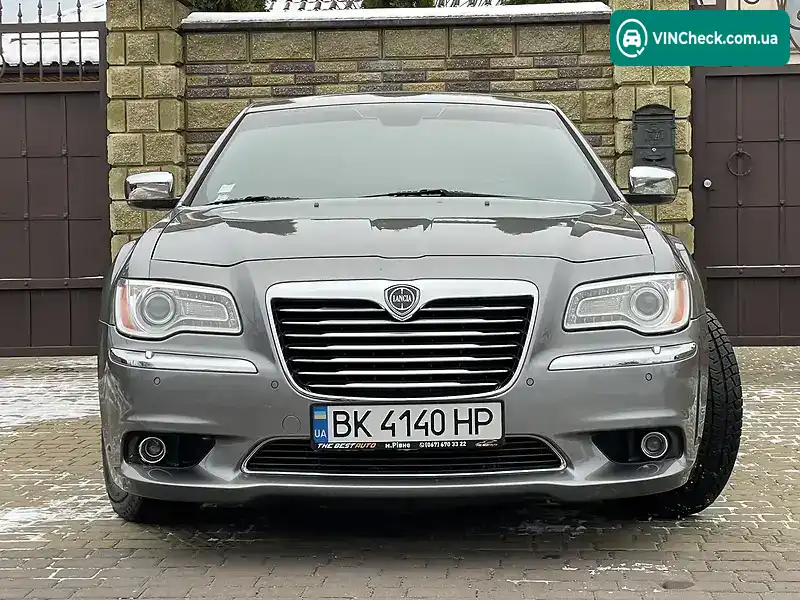Lancia Thema 2011, фото з оголошення 2 з 20, VIN 2C3CLAAM5CH123535