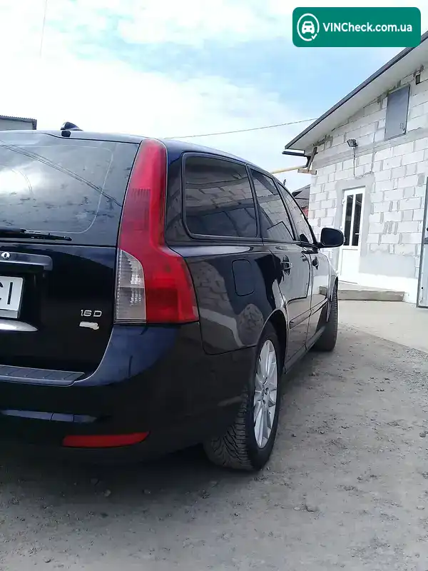 Volvo V50 2010, фото з оголошення 2 з 20, VIN YV1MW76F2A2549714