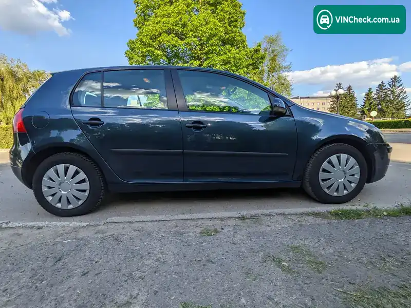 Volkswagen Golf 2004, фото з оголошення 2 з 20, VIN WVWZZZ1KZ5B012310