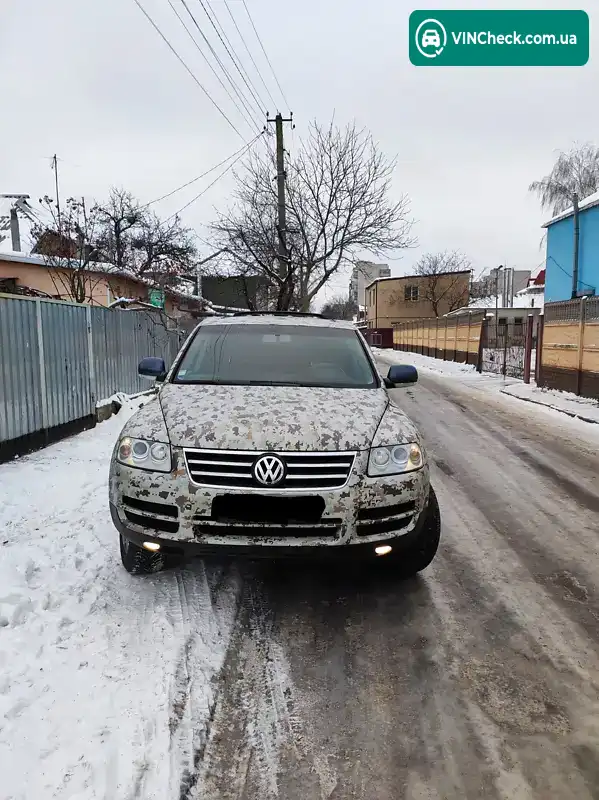 Volkswagen Touareg 2004, фото з оголошення 1 з 9, VIN WVGZZZ7LZ4D070155