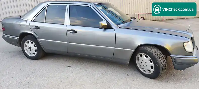 Mercedes-Benz E-Class 1993, фото з оголошення 2 з 20, VIN WDB1240221B948673