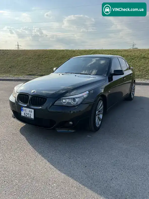 BMW 5 Series 2003, фото з оголошення 2 з 11, VIN WBANA310X0B160763