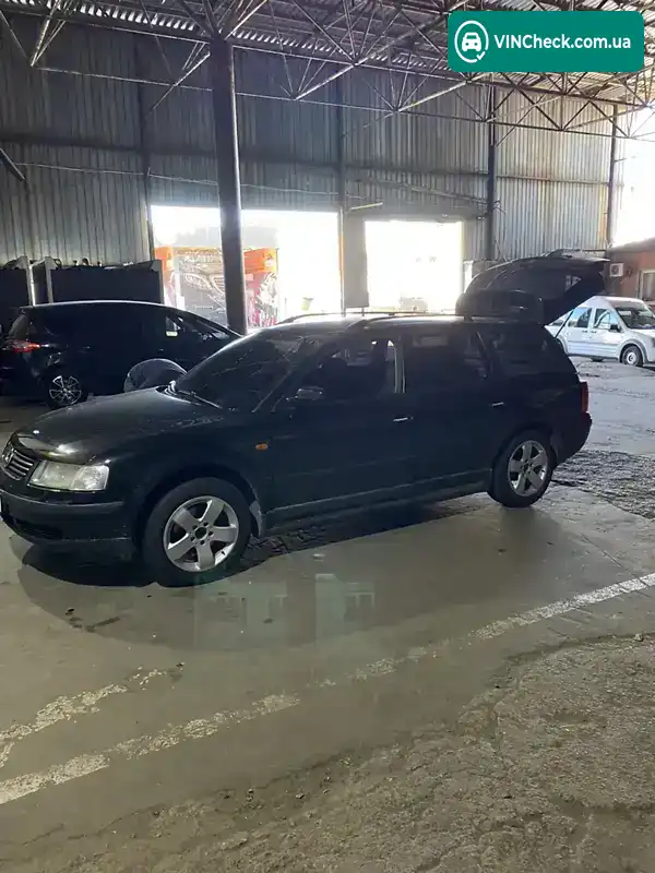 Volkswagen Passat 1997, фото з оголошення 2 з 11, VIN WVWZZZ3BZWE209190