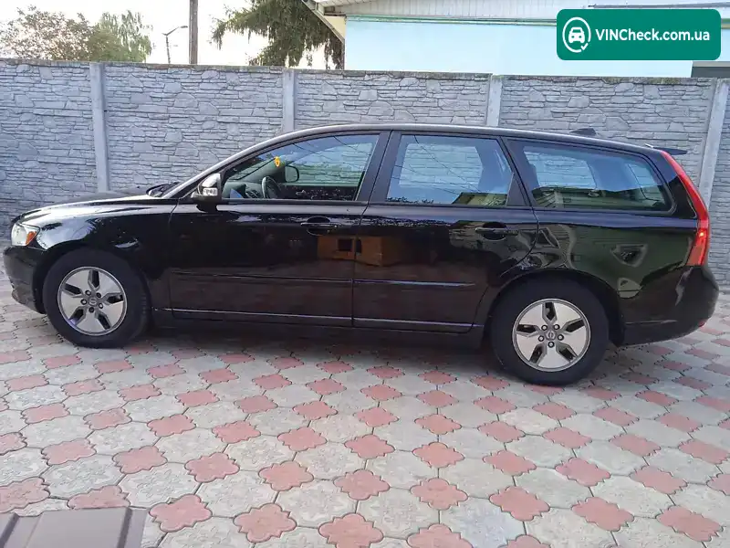 Volvo V50 2011, фото з оголошення 1 з 14, VIN YV1MW84F1B2631614