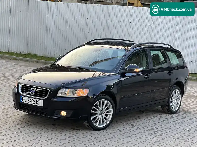 Volvo V50 2010, фото з оголошення 2 з 20, VIN YV1MW76F2A2500013
