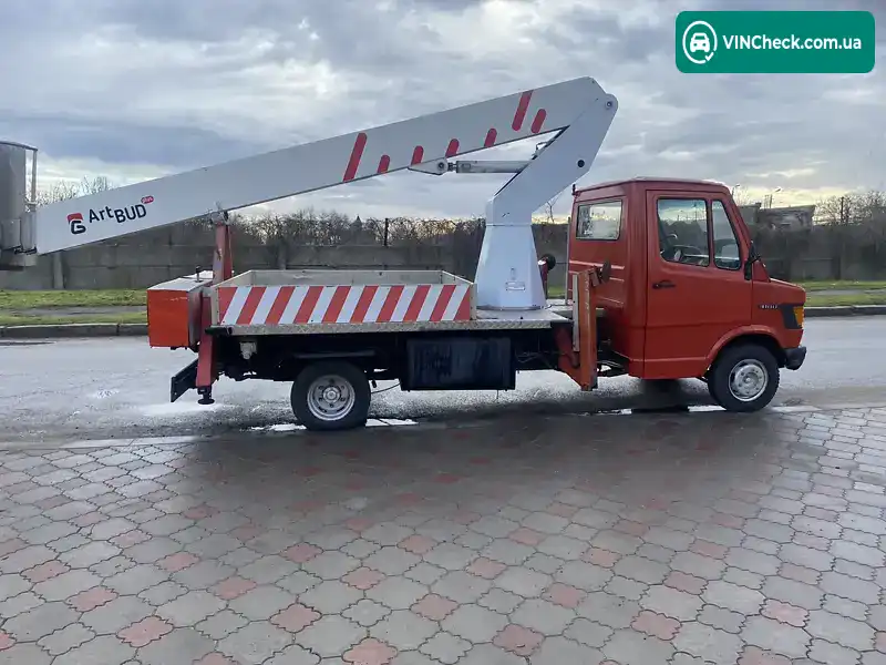 Mercedes-Benz T1 1992, фото з оголошення 1 з 17, VIN WDB6114181P257199