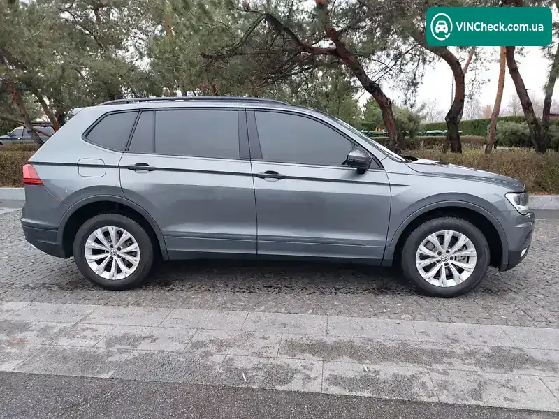 Volkswagen Tiguan 2019, фото з оголошення 1 з 21, VIN 3VV1B7AXXKM147009