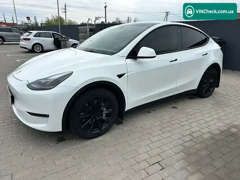 Tesla Model Y 2023, фото з оголошення 2 з 20, VIN 7SAYGDEE5PF740779