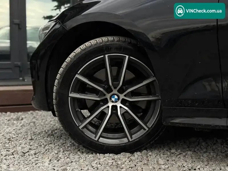 BMW 3 Series 2019, фото з оголошення 2 з 20, VIN WBA5R7C51KAJ79011