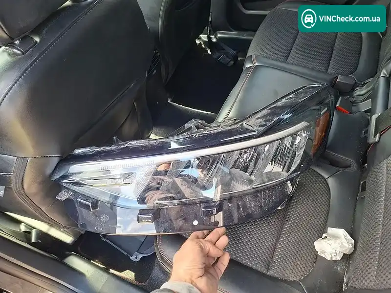 Ford Escape 2023, фото з оголошення 2 з 20, VIN 1FMCU9NA8PUA05324