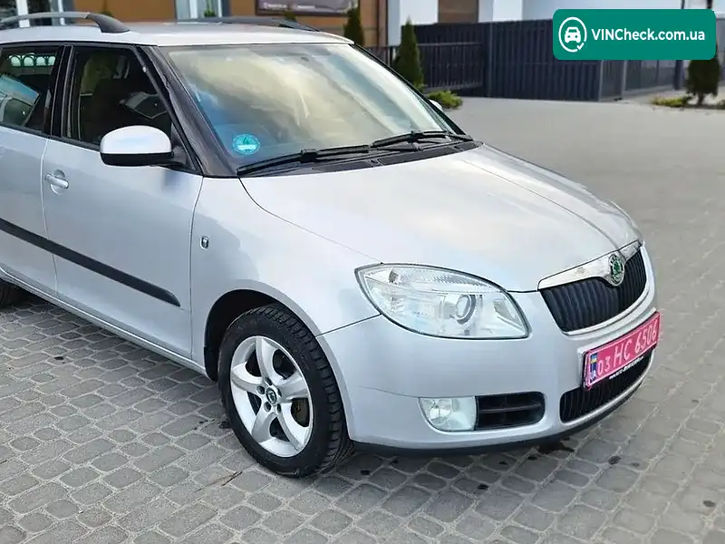 Skoda Fabia 2009, фото з оголошення 2 з 20, VIN TMBGC65J693068717