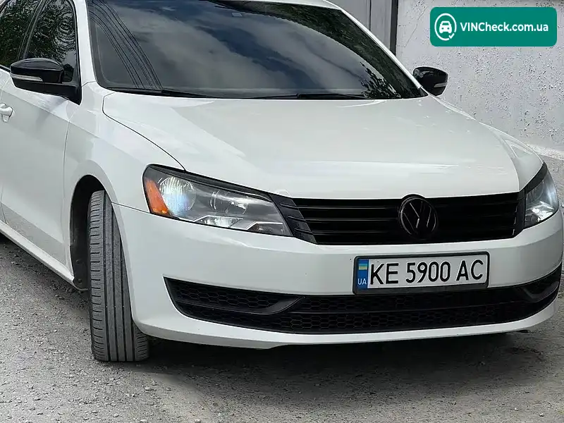 Volkswagen Passat 2013, фото з оголошення 1 з 9, VIN 1VWBS7A36EC062087