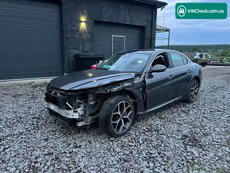 Alfa Romeo Giulia 2021, фото з оголошення 2 з 9, VIN ZARFANBN8M7645415