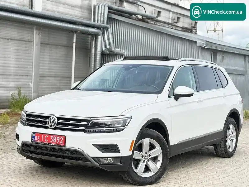 Volkswagen Tiguan 2018, фото з оголошення 1 з 20, VIN 3VV4B7AX5JM201909