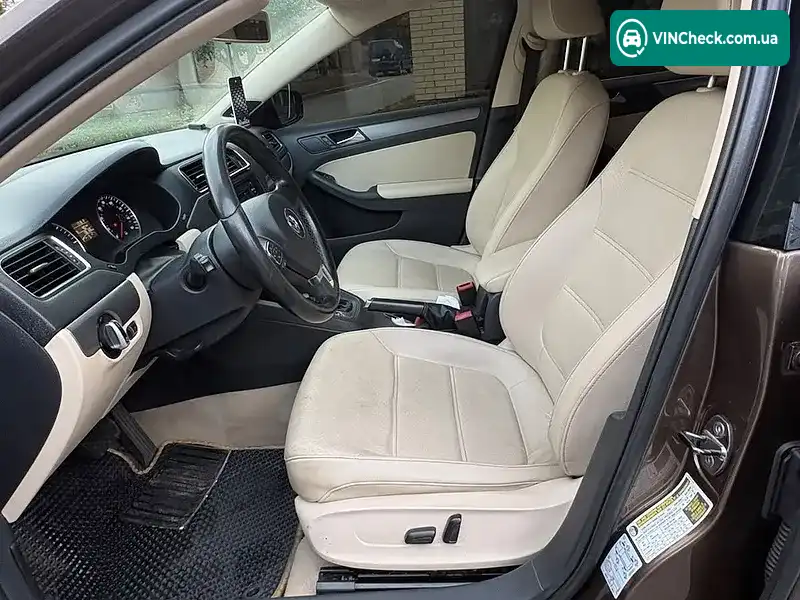 Volkswagen Jetta 2013, фото з оголошення 2 з 8, VIN 3VWLL7AJ8DM272719