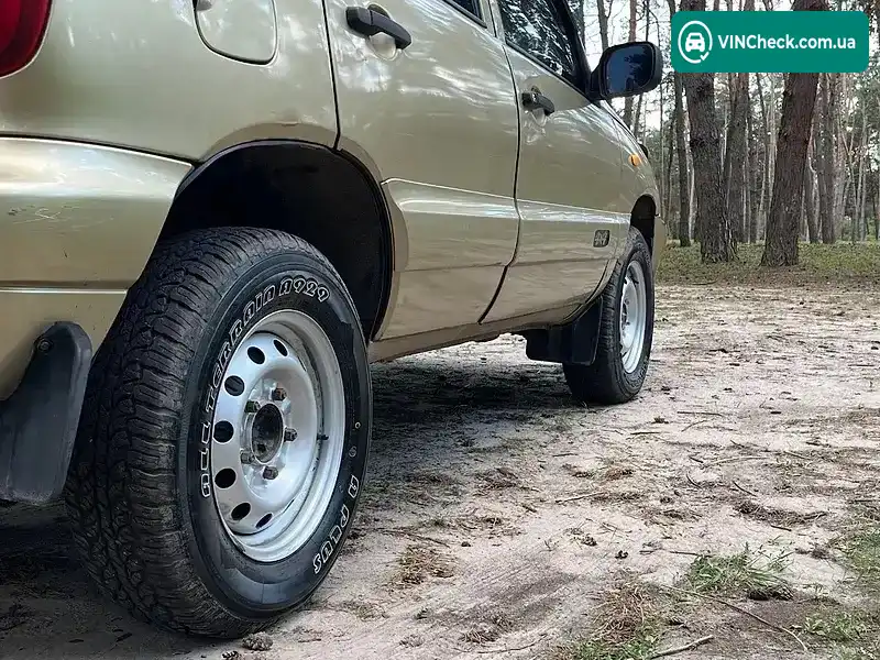Chevrolet Niva 2004, фото з оголошення 1 з 17, VIN X9L21230040024410