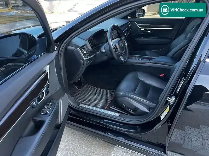 Volvo S90 2018, фото з оголошення 2 з 21, VIN LVY102AK0KP090463