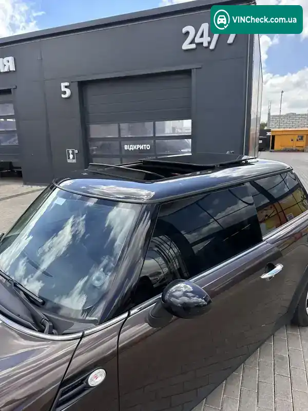 MINI Coupe 2011, фото з оголошення 2 з 21, VIN WMWSU3C58BT096190