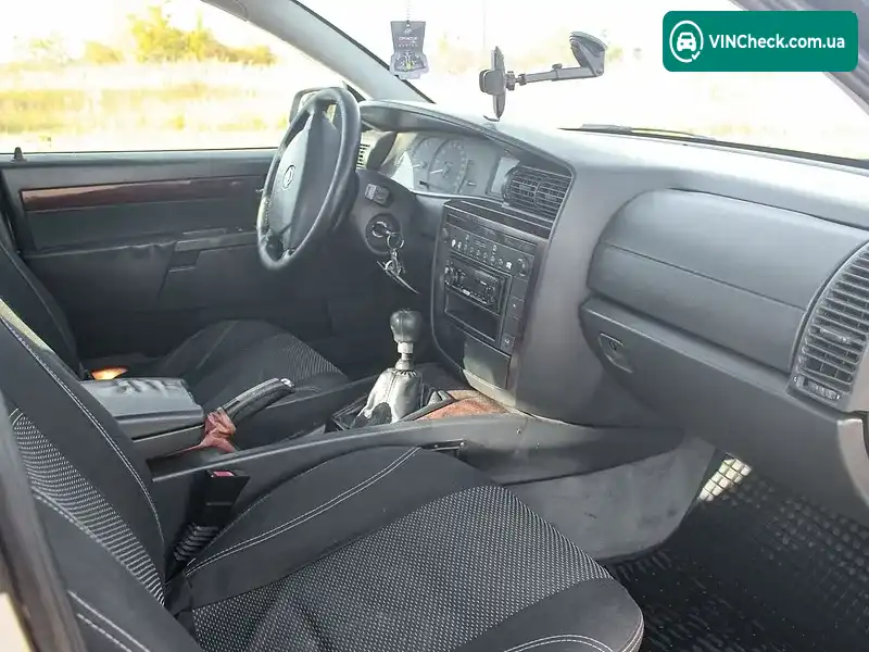Opel Omega 2000, фото з оголошення 1 з 18, VIN W0L0VBM69Y1097451