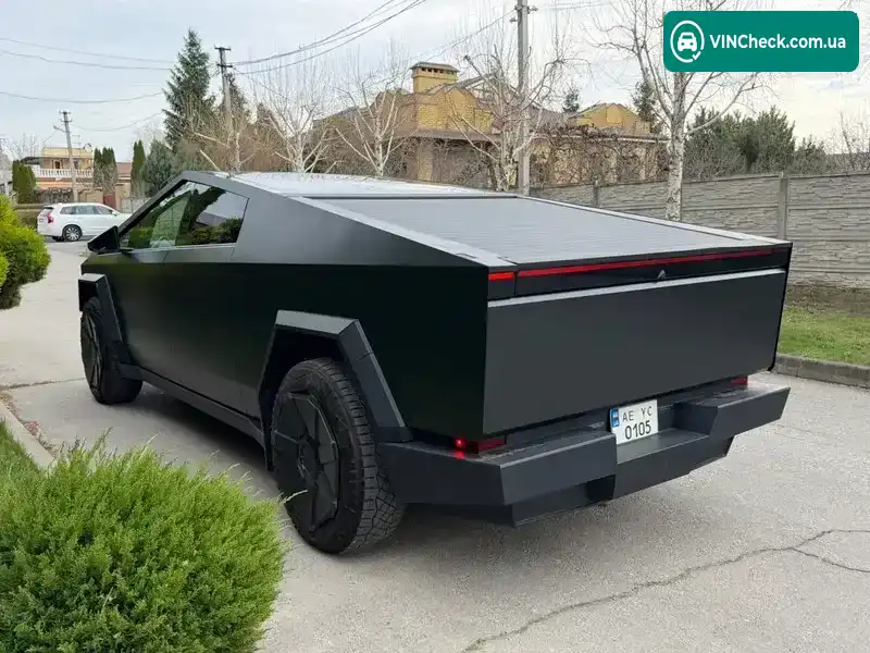 Tesla Cybertruck 2024, фото з оголошення 2 з 11, VIN 7G2CEHED7RA007352