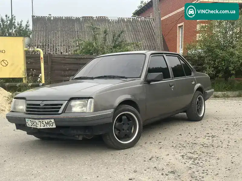 Opel Ascona 1988, фото з оголошення 1 з 5, VIN W0L000087J1190995