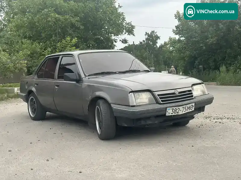 Opel Ascona 1988, фото з оголошення 2 з 5, VIN W0L000087J1190995