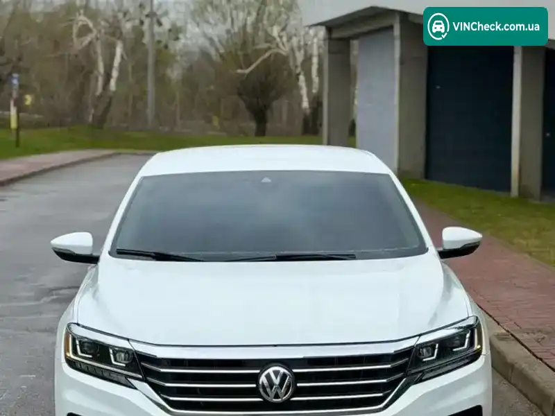 Volkswagen Passat 2020, фото з оголошення 2 з 15, VIN 1VWSA7A32LC016658