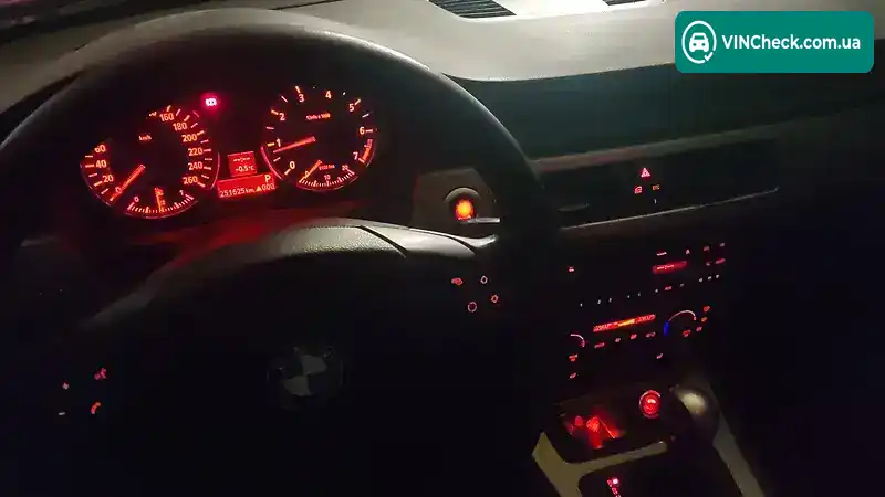 BMW 3 Series 2006, фото з оголошення 1 з 10, VIN WBAVA51099VB00664