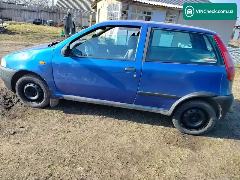 Fiat Punto 1996, фото з оголошення 1 з 29, VIN ZFA17600002366411