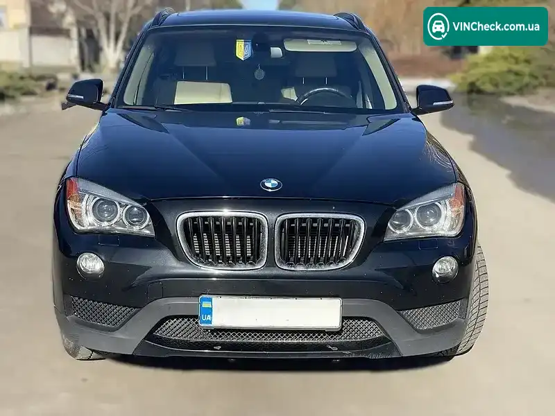 BMW X1 2013, фото з оголошення 2 з 20, VIN WBAVL1C56EVY20486