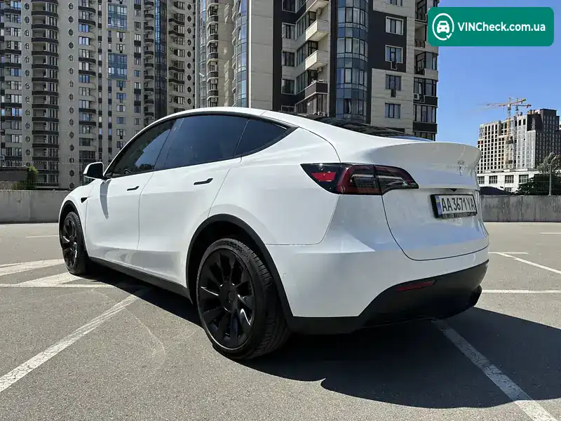 Tesla Model Y 2022, фото з оголошення 2 з 20, VIN LRWYGCEK8NC421140