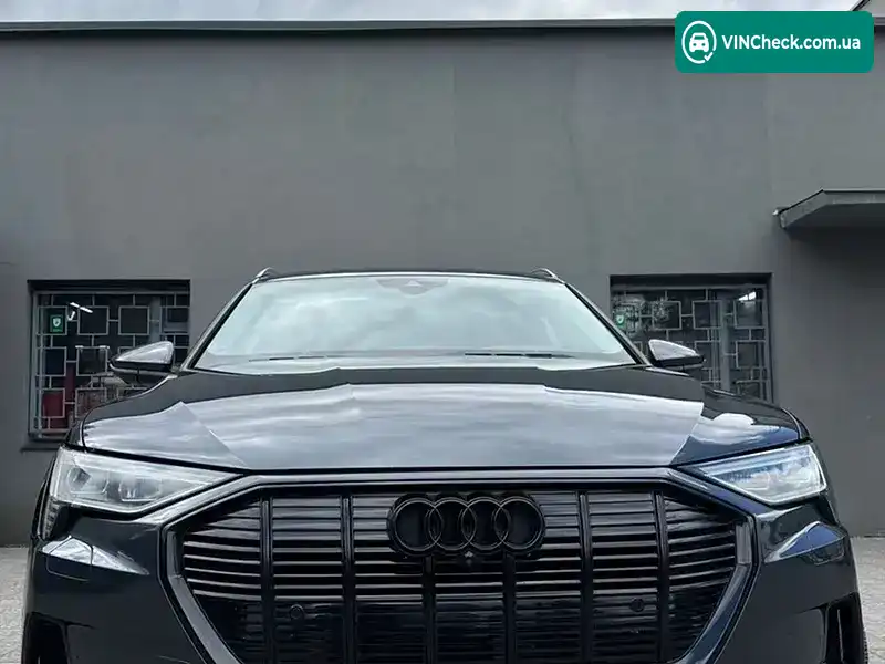 Audi e-tron 2019, фото з оголошення 2 з 20, VIN WA1LAAGE7KB023228